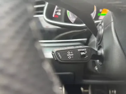 Photo 92 Audi Q8  60 TFSI e 490 Tiptronic 8 quattro