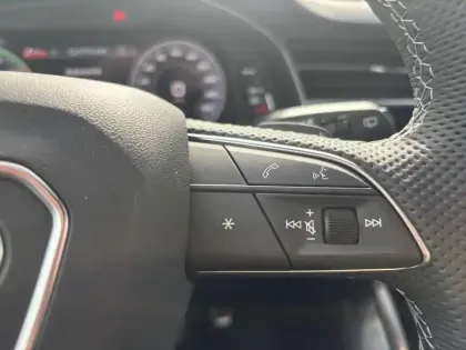 Photo 41 Audi Q8  60 TFSI e 490 Tiptronic 8 quattro