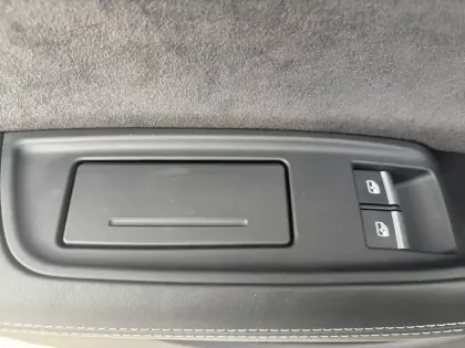 Photo 74 Audi Q8  60 TFSI e 490 Tiptronic 8 quattro