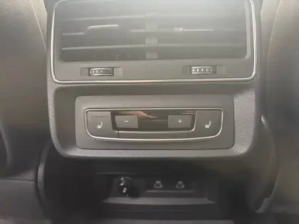 Photo 25 Audi Q8  60 TFSI e 490 Tiptronic 8 quattro