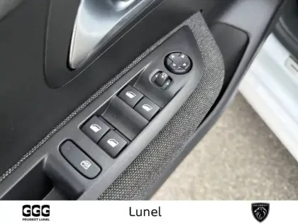 Photo 51 Peugeot 208  PureTech 100 S&S BVM6