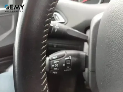 Photo 20 Peugeot 308  BlueHDi 100ch S&S BVM6