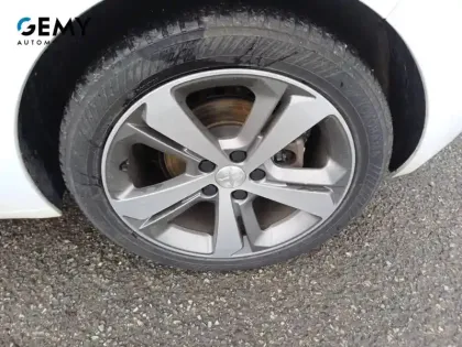 Photo 10 Peugeot 308  BlueHDi 100ch S&S BVM6