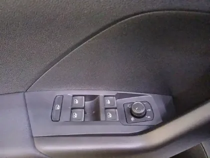 Photo 60 Volkswagen T-cross Gén. I Ph1 NG R-Line Tech 5