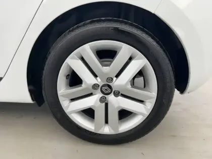 Photo 19 Renault Clio Gén. V (BJA) Ph2 Evolution 5