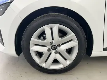 Photo 18 Renault Clio Gén. V (BJA) Ph2 Evolution 5