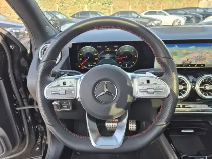 Photo 14 Mercedes GLA  200 d 8G-DCT