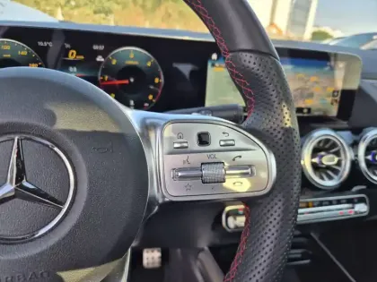 Photo 16 Mercedes GLA  200 d 8G-DCT