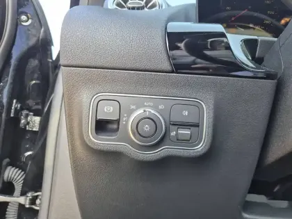 Photo 17 Mercedes GLA  200 d 8G-DCT