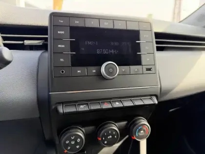 Photo 32 Renault Clio Gén. V (BJA) Ph1 NG Authentic 5