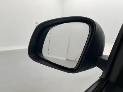 Photo 36 Renault Twingo Gén. III (C07) Ph2 Limited 5