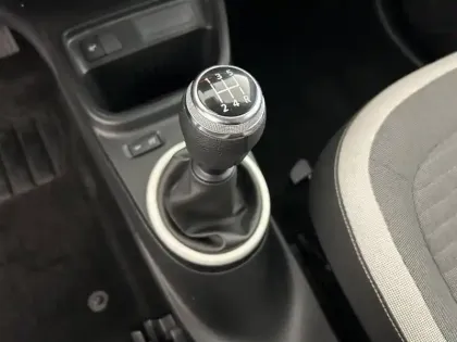 Photo 21 Renault Twingo Gén. III (C07) Ph2 Limited 5