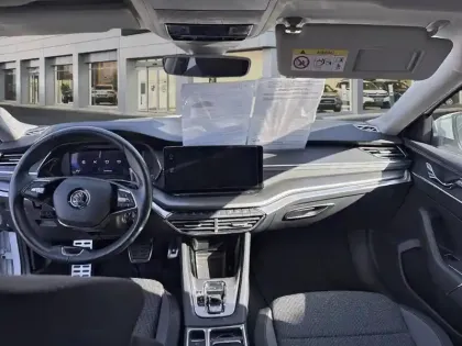 Photo 9 Skoda Octavia Gén. IV Ph1 Business 5