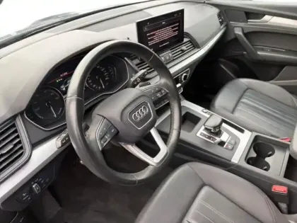 Photo 19 Audi Q5 50 TFSIe 299 S tronic 7 Quattro Business Executive