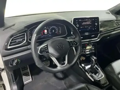 Photo 8 Volkswagen T-roc 1.5 TSI EVO 150 Start/Stop DSG7 R-Line