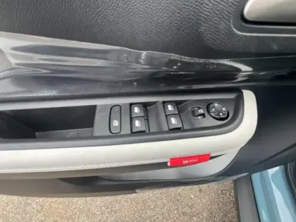 Photo 11 Citroën C3 Aircross  1.2 Hybride 145ch MAX 7 places