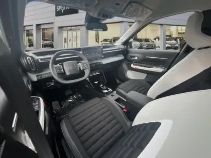 Photo 7 Citroën C3 Aircross  1.2 Hybride 145ch MAX 7 places