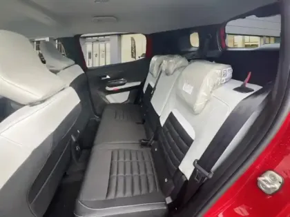 Photo 9 Citroën C3 Aircross  1.2 Hybride 145ch MAX 7 places