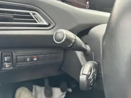 Photo 16 Peugeot 308  BlueHDi 130ch S&S BVM6 Allure