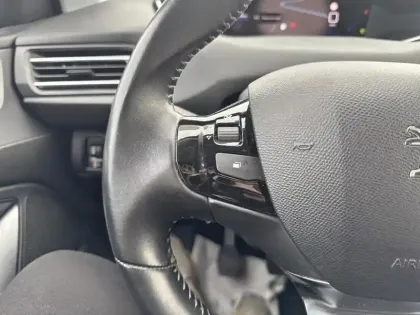 Photo 18 Peugeot 308  BlueHDi 130ch S&S BVM6 Allure