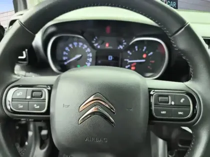 Photo 18 Citroën C3 Aircross  PureTech 110 S&S BVM6 Shine