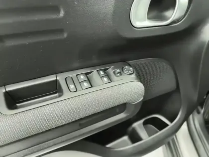 Photo 19 Citroën C3 Aircross  PureTech 110 S&S BVM6 Shine