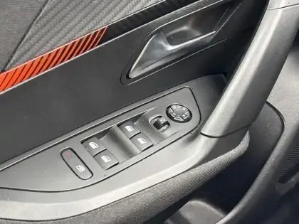 Photo 19 Peugeot 2008 Gén. II Ph1 Active Business 5