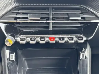 Photo 12 Peugeot 2008 Gén. II Ph1 Active Business 5