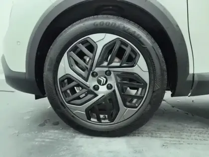 Photo 14 Citroën C4 Gén. III Ph1 C-Series 5