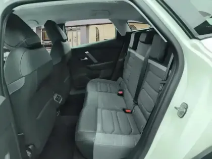 Photo 22 Citroën C4 Gén. III Ph1 C-Series 5