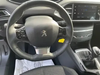 Photo 11 Peugeot 308  BlueHDi 130ch S&S BVM6 Active Business