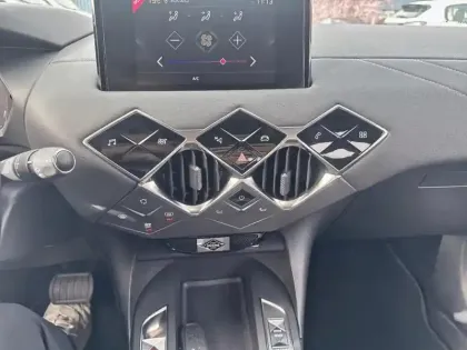 Photo 12 DS DS 3 DS3 Crossback PureTech 130 EAT8 Montmartre