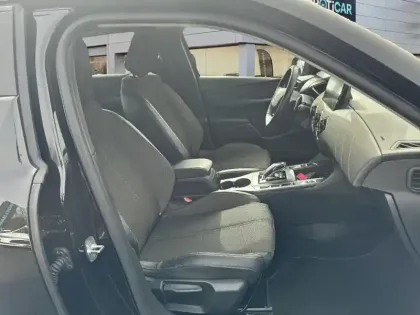 Photo 8 DS DS 3 DS3 Crossback PureTech 130 EAT8 Montmartre