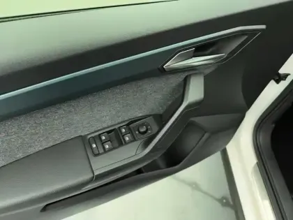 Photo 19 Seat Arona  1.0 TSI 95 ch Start/Stop BVM5 Xperience