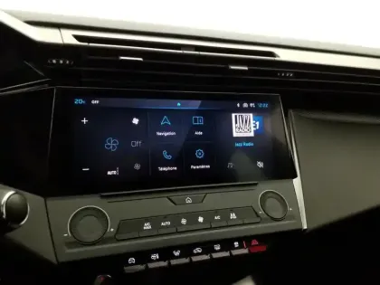 Photo 10 Peugeot 308  SW PHEV 180 e-EAT8 Active Pack