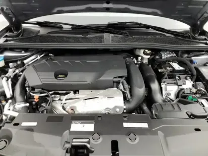 Photo 6 Peugeot 308  SW PHEV 180 e-EAT8 Active Pack