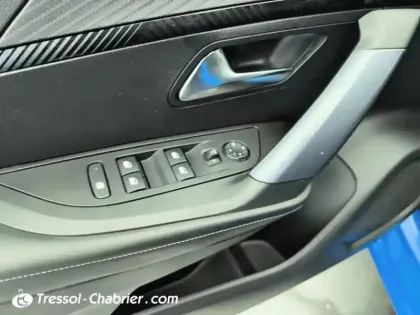 Photo 27 Peugeot 2008  PureTech 130 S&S EAT8 Allure