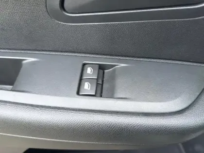 Photo 19 Peugeot 208  BlueHDi 100 S&S BVM6 Like