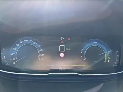 Photo 20 Peugeot 3008  Hybrid 225 e-EAT8 Allure Pack