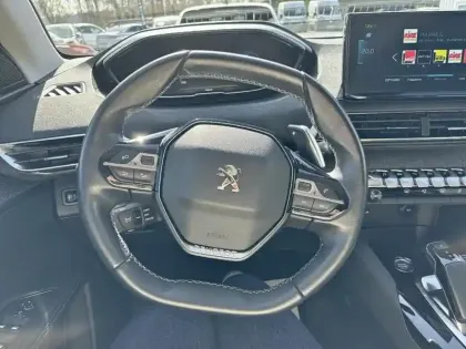 Photo 11 Peugeot 3008  Hybrid 225 e-EAT8 Allure Pack