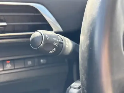 Photo 17 Peugeot 3008  Hybrid 225 e-EAT8 Allure Pack