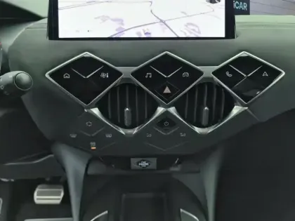 Photo 12 DS DS 3  E-Tense Performance Line+