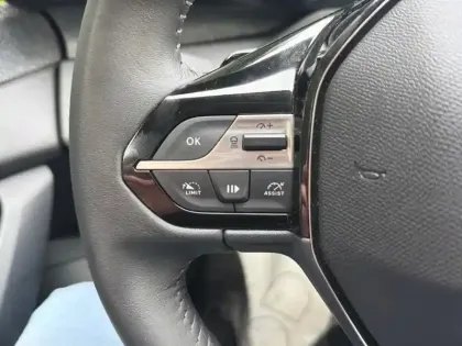 Photo 18 Peugeot 408  PureTech 130 ch S&S EAT8 Allure Pack