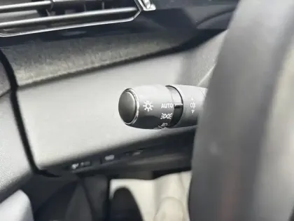 Photo 16 Peugeot 408  PureTech 130 ch S&S EAT8 Allure Pack