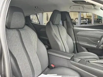 Photo 8 Peugeot 408  PureTech 130 ch S&S EAT8 Allure Pack