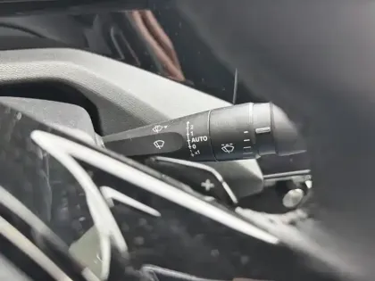 Photo 17 Peugeot 408  PureTech 130 ch S&S EAT8 Allure Pack