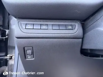 Photo 6 Peugeot 208  PureTech 82ch S&S BVM5 Signature