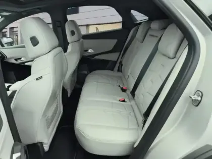 Photo 22 DS DS 7 DS7 Crossback BlueHDi 130 EAT8 Performance Line+