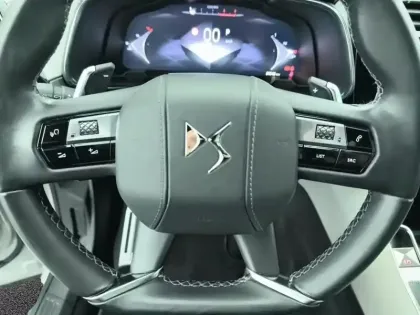 Photo 18 DS DS 7 DS7 Crossback BlueHDi 130 EAT8 Performance Line+