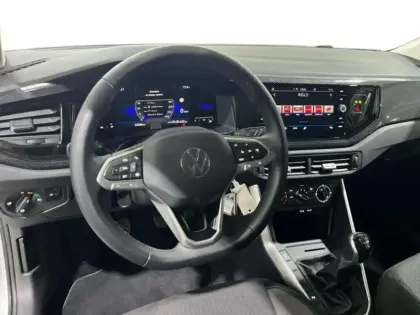 Photo 8 Volkswagen Polo 1.0 TSI 95 S&S BVM5 VW Edition